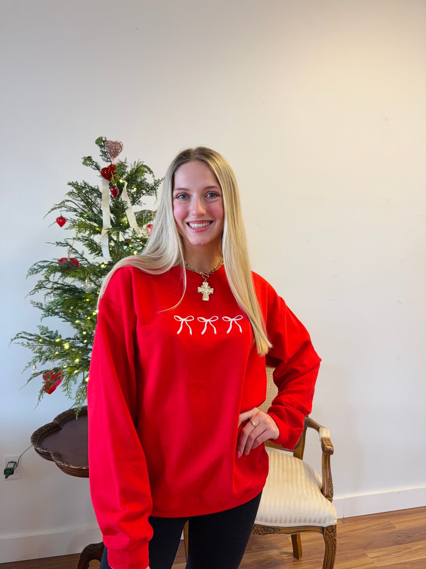 Dainty Bow Embroidered Sweatshirt