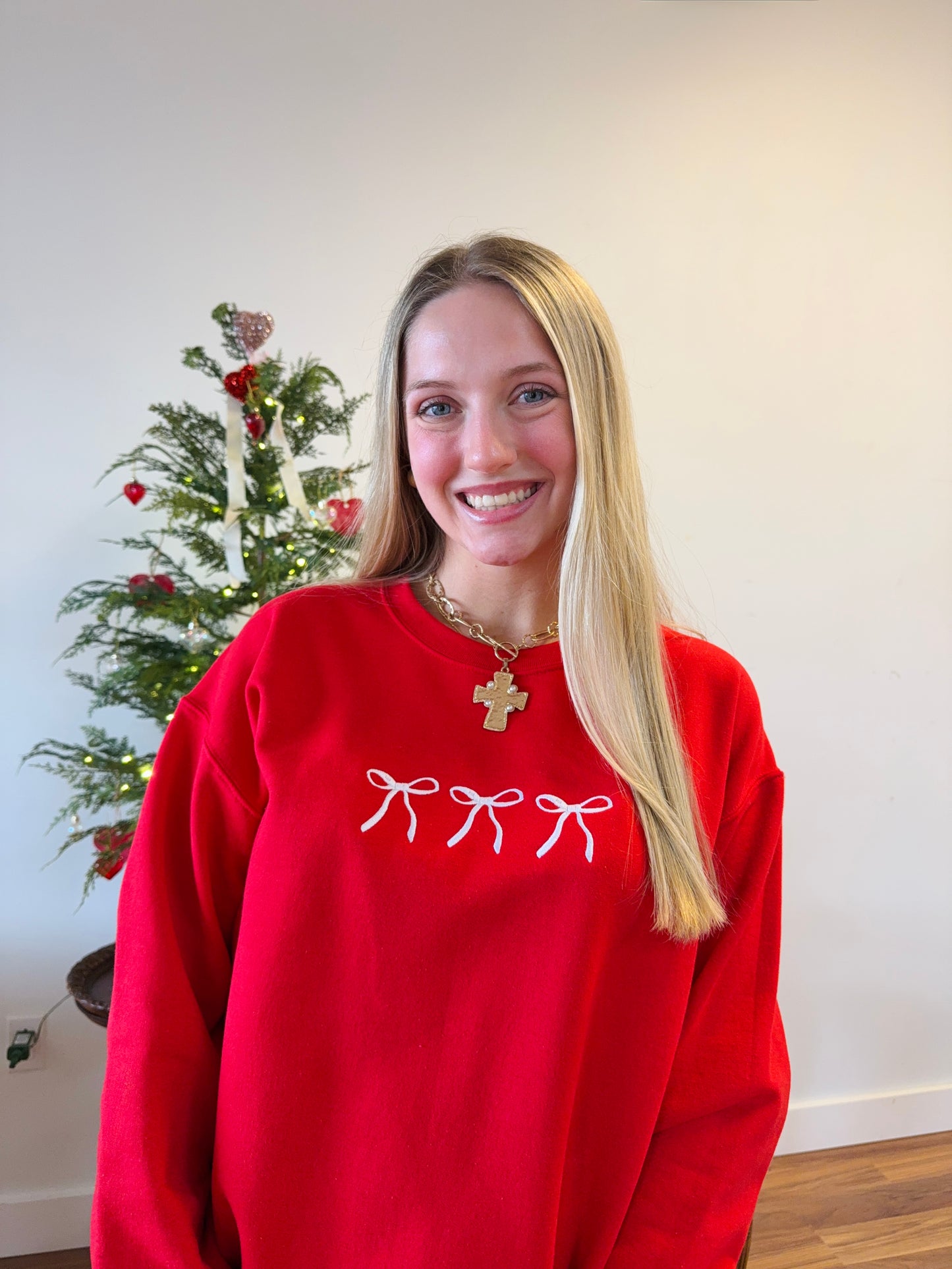 Dainty Bow Embroidered Sweatshirt